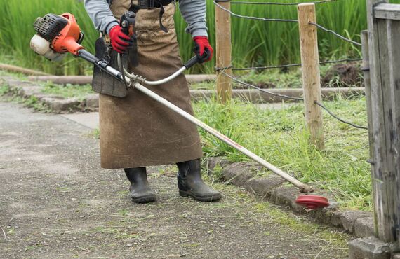 面倒な草刈りや芝刈りはプロに依頼すれば効率よく美しい仕上がりになります | 神戸市の造園なら確かな実績の翠晃園